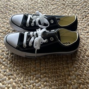 Brand new never worn converse all star sneakers. Size 7.